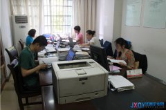 青山湖区烟草专卖局开展行政执法案卷评审工作