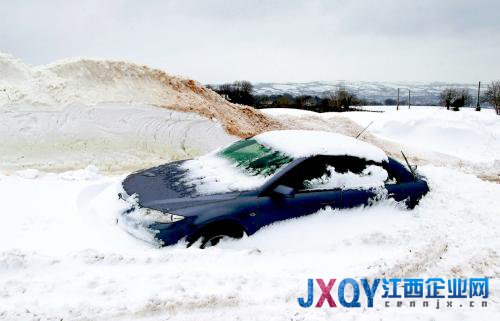 欧洲三月降罕见大雪 多国交通系统成重灾区(图)