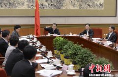 李克强：把握宏观经济走势 注重增强发展后劲