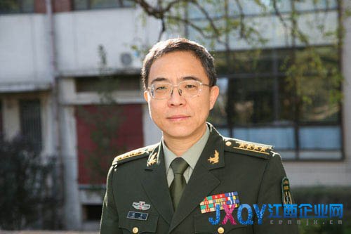 国防白皮书拟制小组成员、军事科学院国防政策研究中心主任陈舟少将