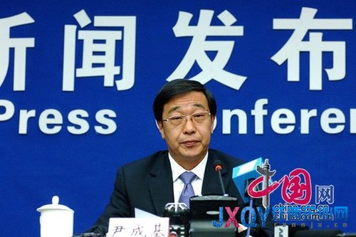 人社部:1-3月城镇新增就业人数342万人 失业率4.1%