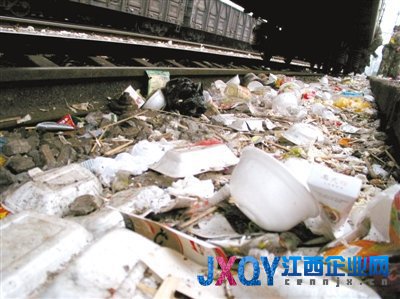 9环保组织吁强制回收发泡餐具 忧白色污染重现