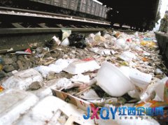 9环保组织吁强制回收发泡餐具 忧白色污染重现