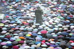 中国多地密集试行公务员聘任制 北京方案尚研讨