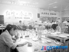 千年瓷都坚持“两条腿走路” 做强陶瓷文化产业