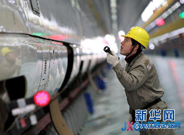 总理“组合拳”统筹中国经济升级