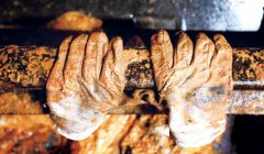 铁总谋免2.84万亿债务：全国今年无新铁路线路开